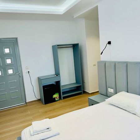 Petros Rooms Himare Buitenkant foto