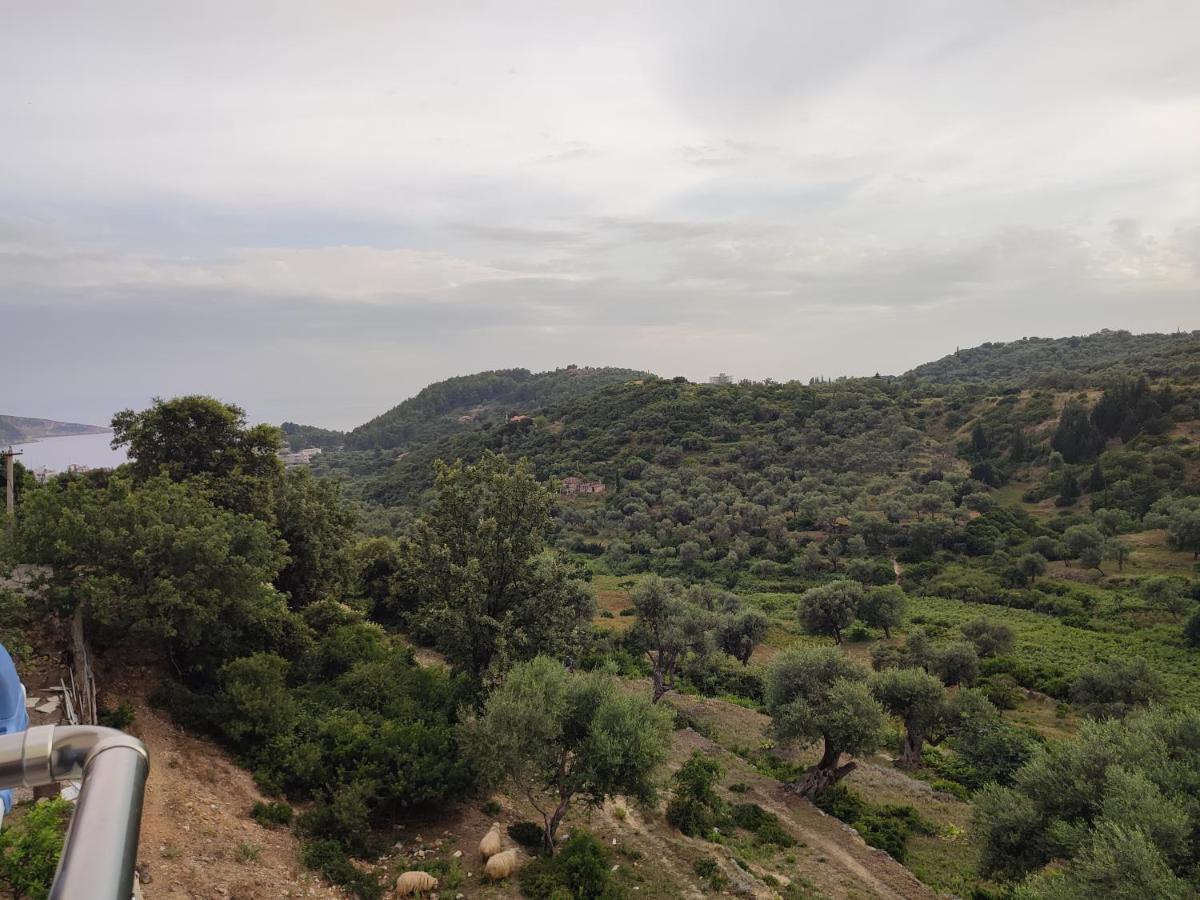Petros Rooms Himare Buitenkant foto