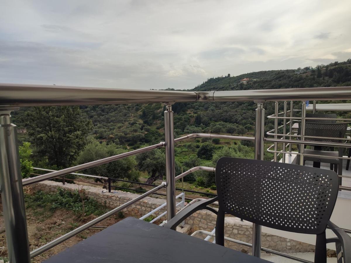 Petros Rooms Himare Buitenkant foto
