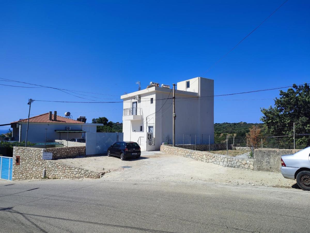 Petros Rooms Himare Buitenkant foto