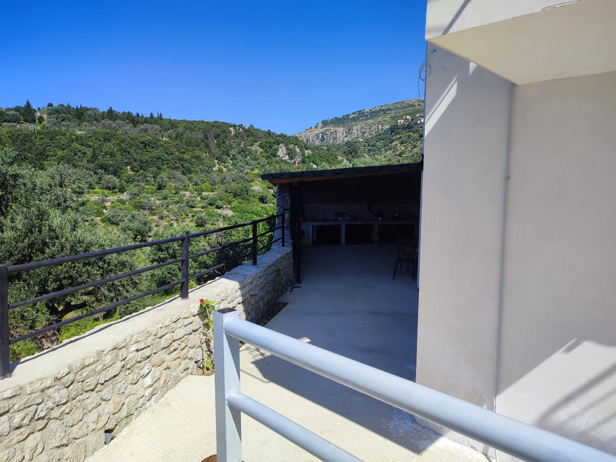 Petros Rooms Himare Buitenkant foto