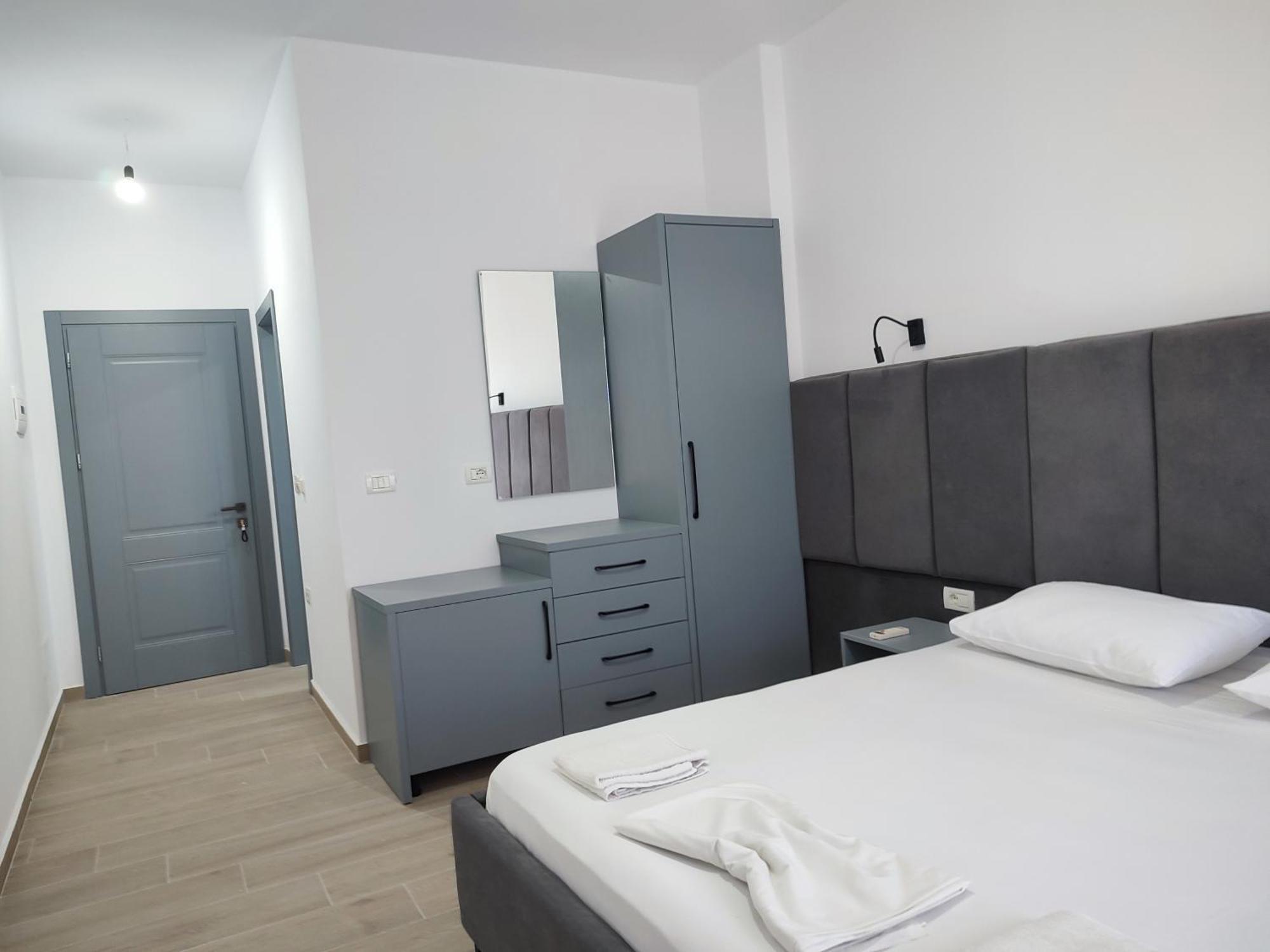Petros Rooms Himare Buitenkant foto