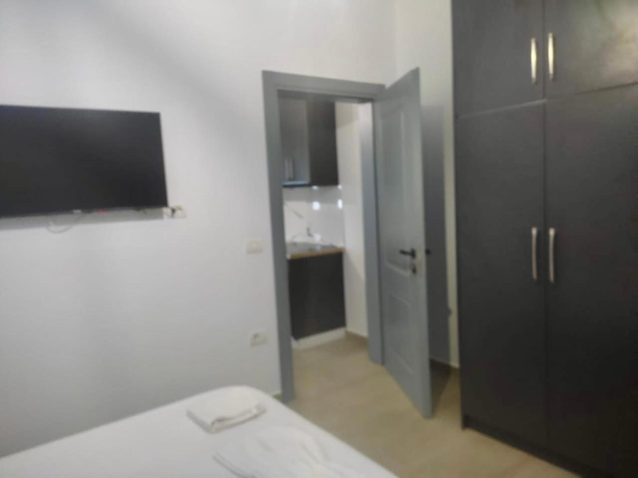 Petros Rooms Himare Buitenkant foto