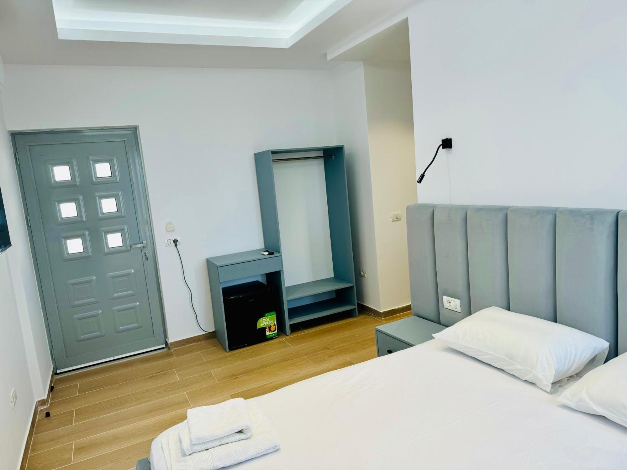 Petros Rooms Himare Buitenkant foto